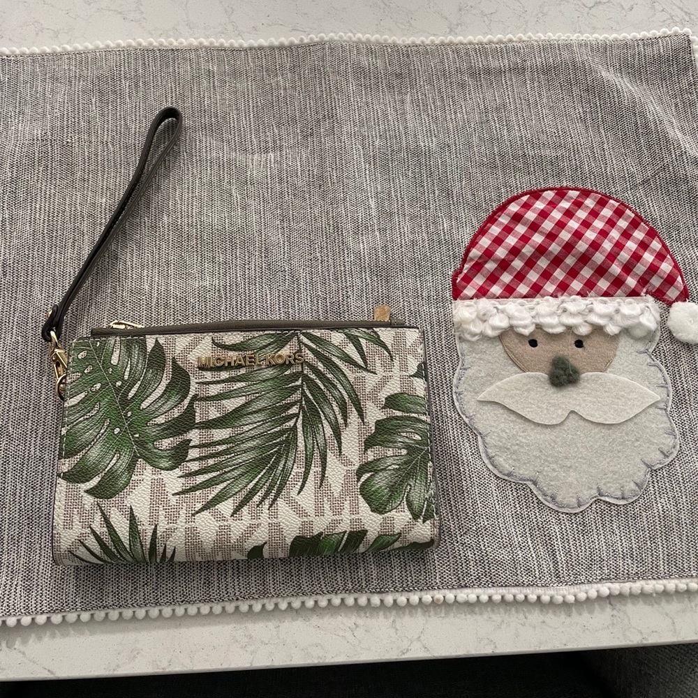 Michael Kors wallet wristlet